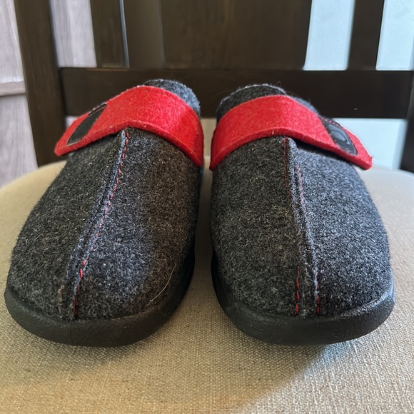 Rohde Women’s Artsy Slip On Mules House Shoes Gray Red Size 7.5-8 (39) - Picture 5 of 8